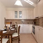 Nick & Debbie's Two-storey * Mélanes
