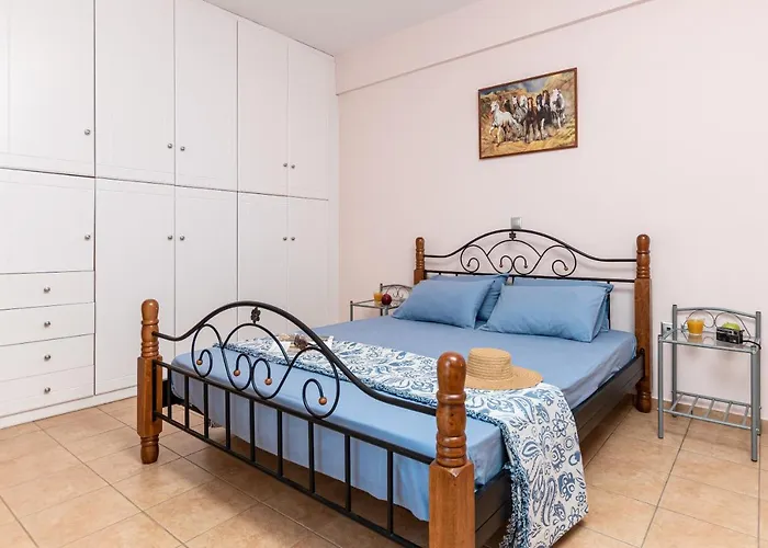 Nick & Debbie's Two-storey Апартаменты Melanes