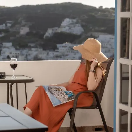 Nick & Debbie's Two-storey Apartment